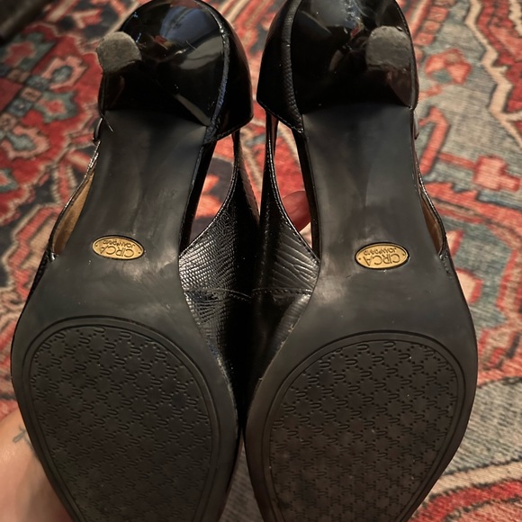 COPY - Circa Joan & David Black kitten heel shoes - Picture 2 of 5